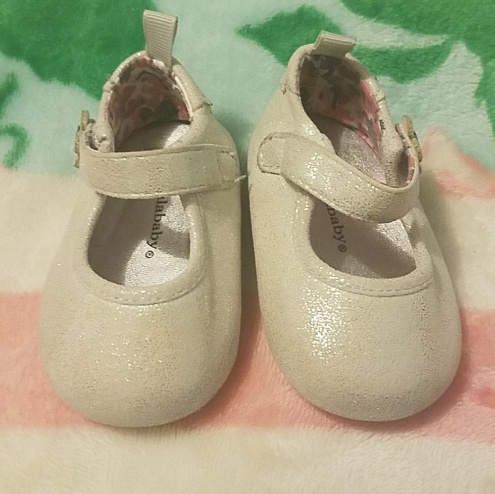 Baby Girl Shoes - Picture 2 of 8